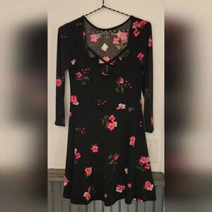 NWT Aero seriously soft black floral mini dress medium